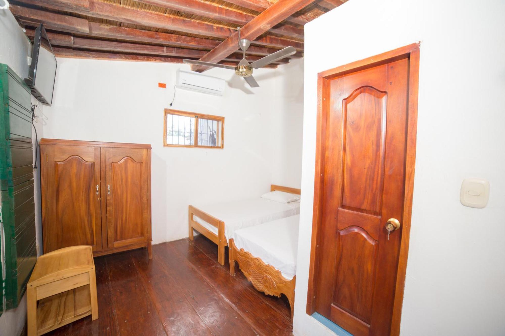 Casa Serrano - Callejon De Don Blas Mompos Exterior foto
